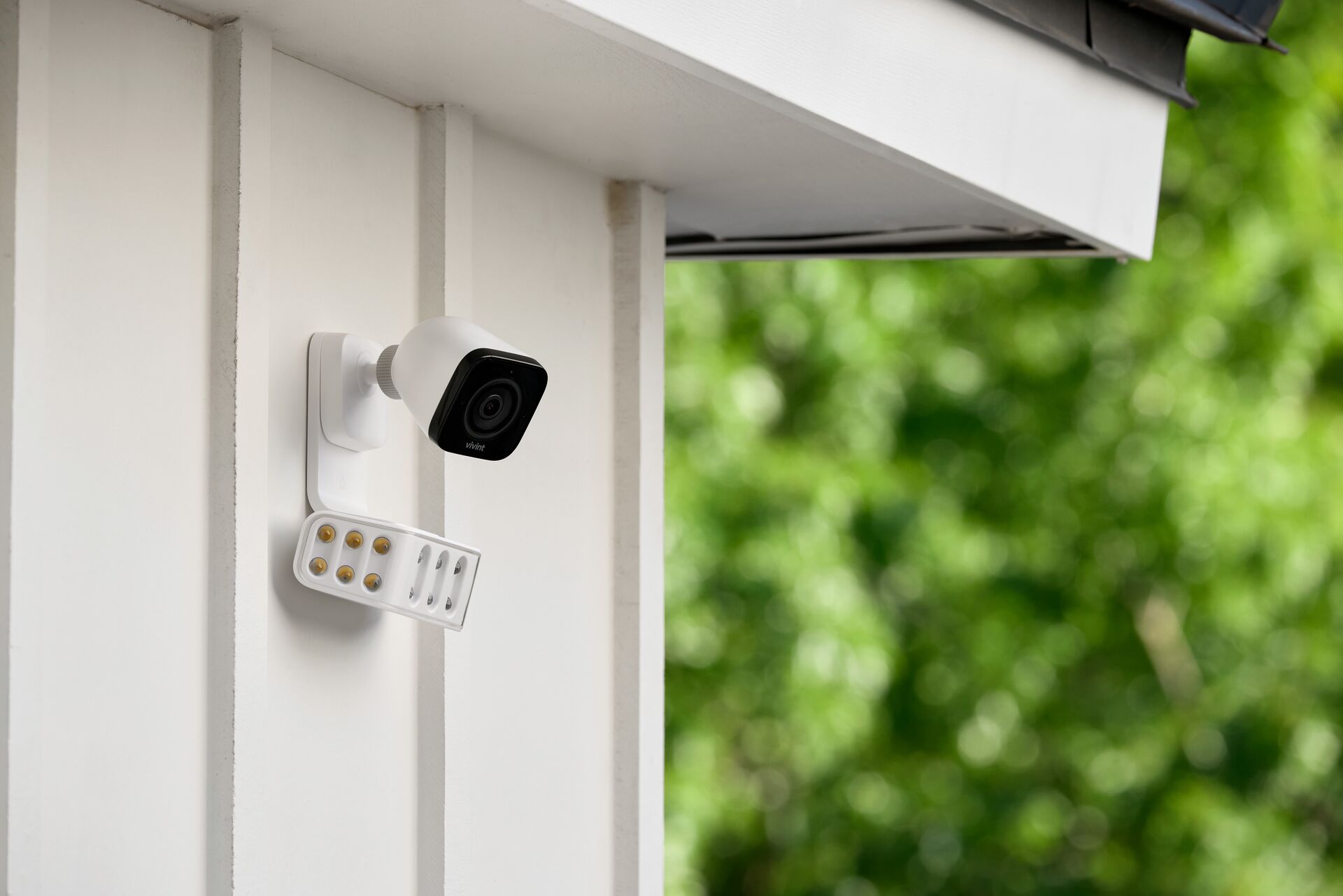 Indoor/Outdoor Wall-Mounted Smart Camera